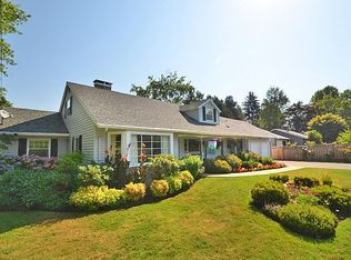 8975 SW Jamieson Rd, Portland, OR 97225