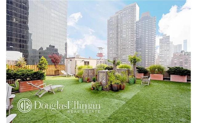 Sold by Douglas Elliman | media 22