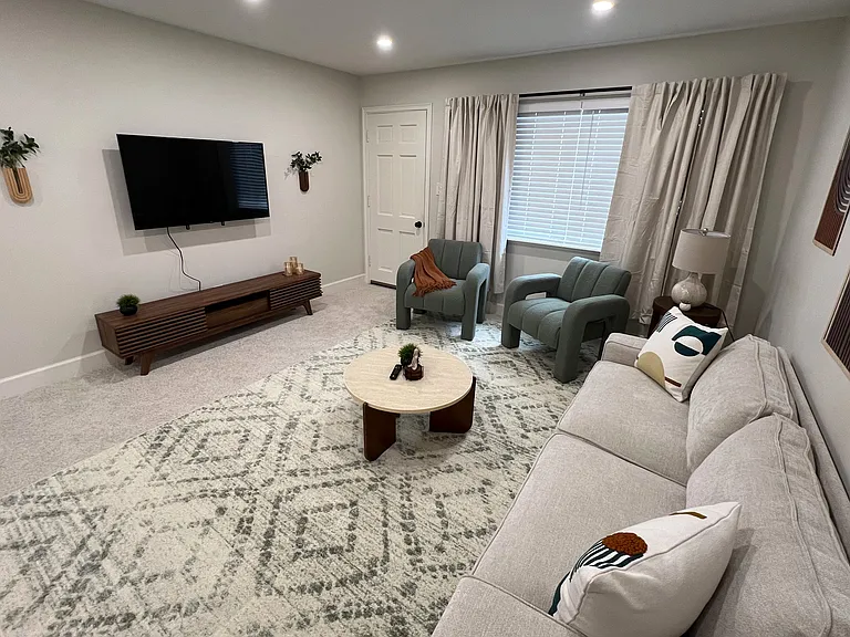 1250 Denning Dr #220 — Photo 5