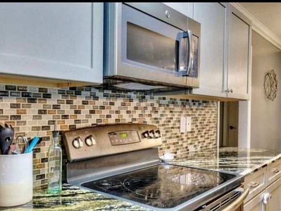4th image of 246 Healey Dr