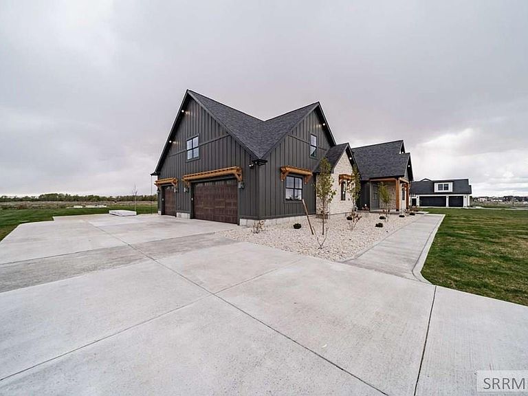 Listing photo 5