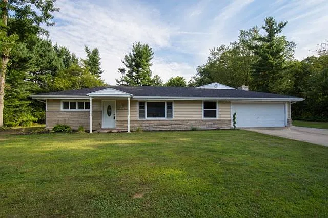 16643 Gerald St photo 1