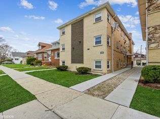 6883 N Northwest Hwy #2R, Chicago, IL 60631