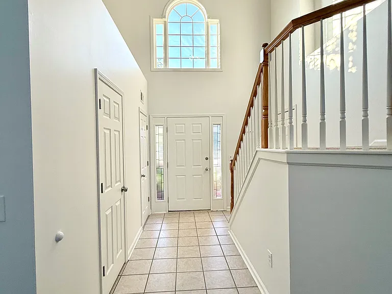 500 Wellington Gardens Dr — Photo 5