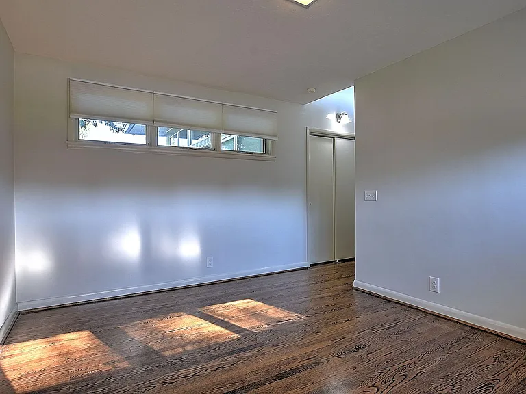 2001 Hermitage Dr — Photo 15