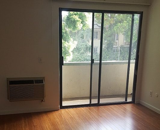 5th image of 7777 Hollywood Blvd APT 102