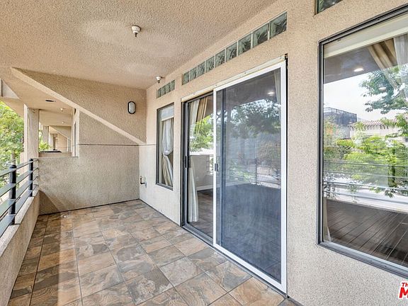 5th image of 4477 Woodman Ave APT 208