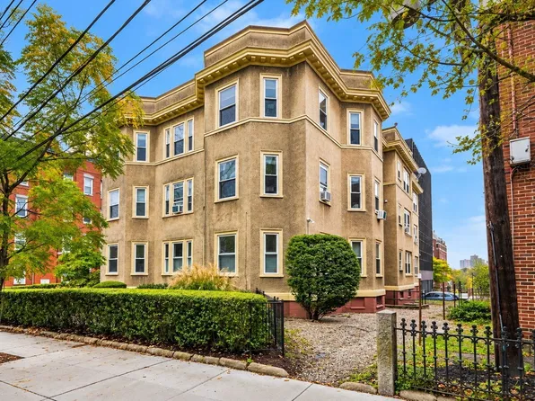 22 Centre St Unit 3, Cambridge, MA 02139