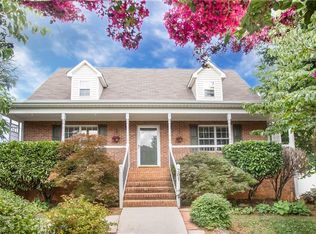 201 Sedge Meadow Dr, Winston Salem, NC 27107