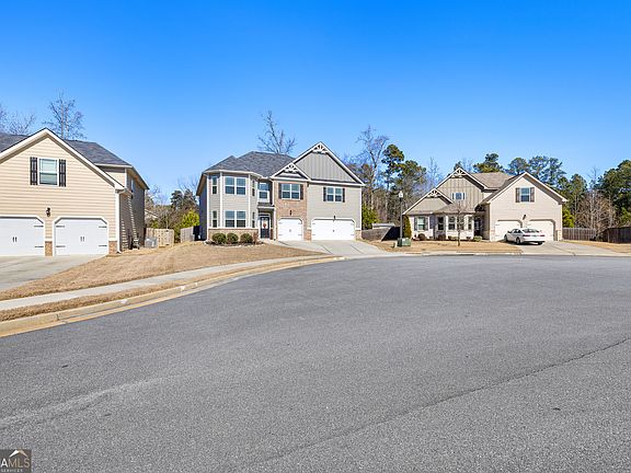 3rd image of 166 Brookview Dr