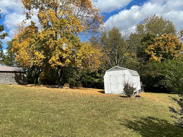 145 Noel Ave — Photo 7