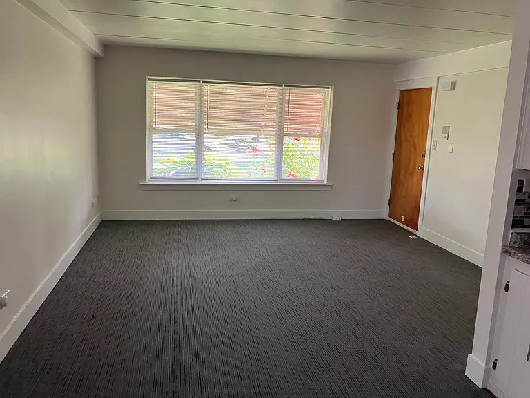 2836 Minnesota Ave #1E — Photo 2