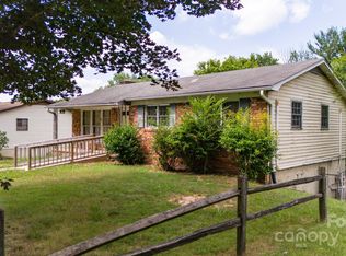179 Mount Carmel Rd, Asheville, NC 28806