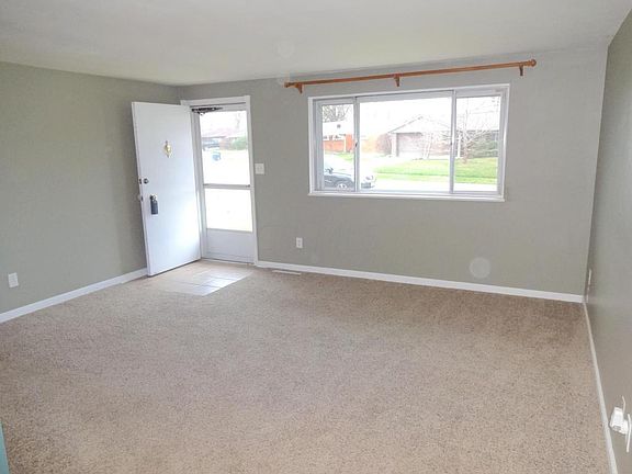 2nd image of 6911 Gilette Dr