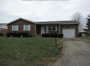 2261 Circle Dr, Milton, WV 25541