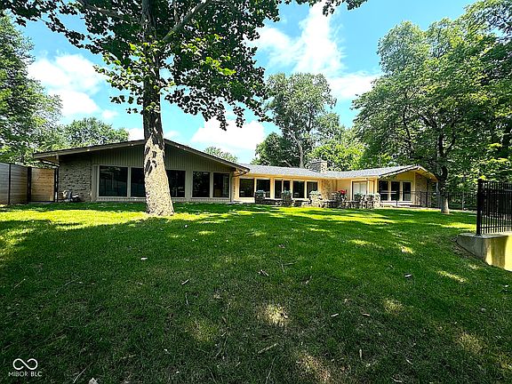 5th image of 6255 Macatuck Dr