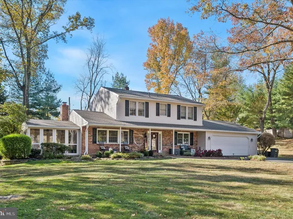 1287 Sharon Dr, Garnet Valley, PA 19060