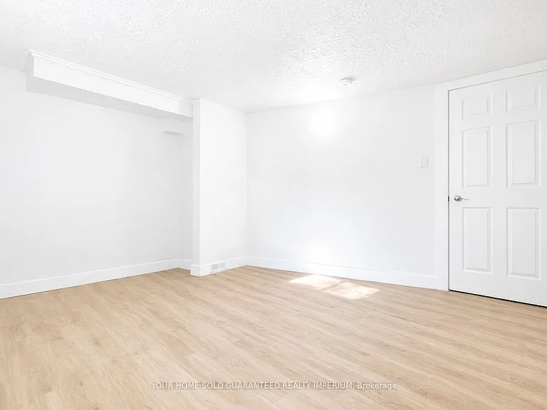 428 Thorold Rd #3 — Photo 6