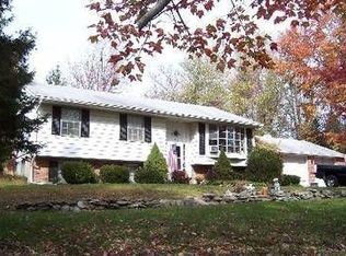 22 Roslyn Rd, Branchville, NJ 07826