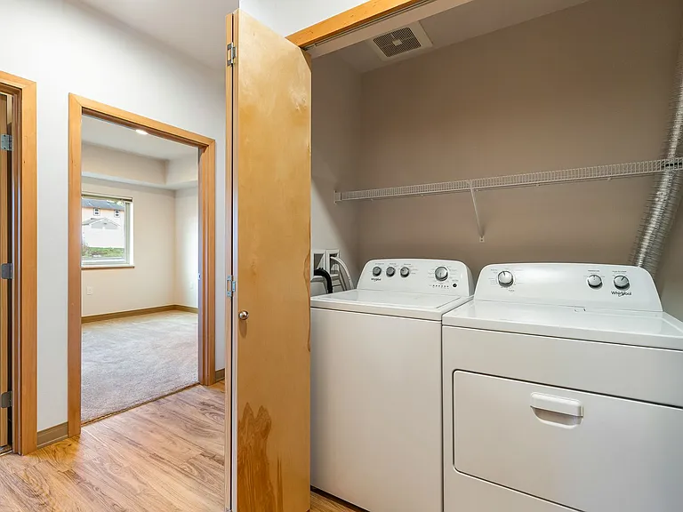 Cedar Grove Apartments — Photo 32