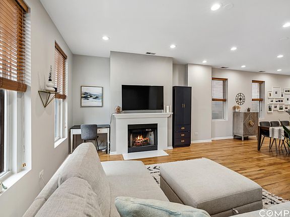 2nd image of 1080 N Paulina St #3