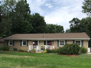 6615 Lansdown Dr, Dimondale, MI 48821