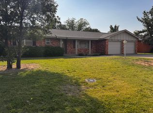 1203 Garland St, Plainview, TX 79072