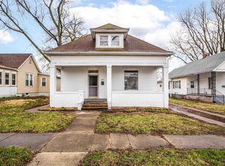 1209 Bacon St, Pekin, IL