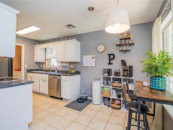 4th image of 3838 W Lilac Dr