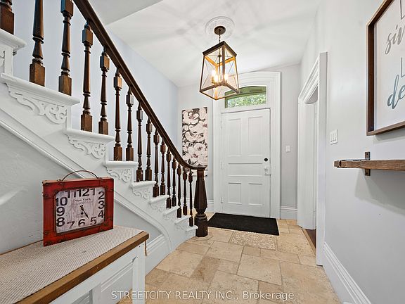 3rd image of 51184 Ashton St