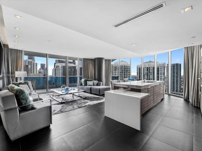200 Biscayne Boulevard Way APT 3602, Miami, FL, 33131