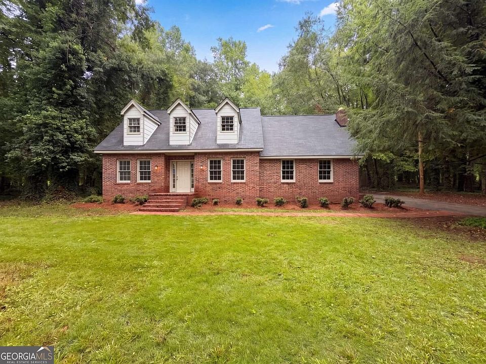1st image of 20 Woodland Way