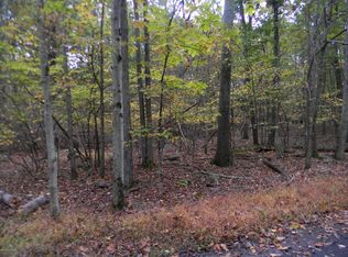 504 Cottontail Ln, East Stroudsburg, PA 18302