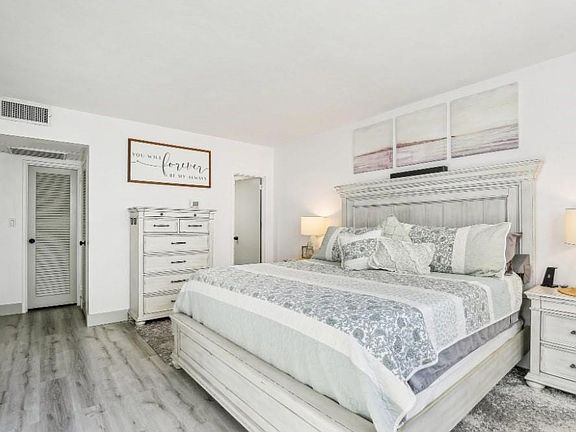 5th image of 4250 Galt Ocean Drive #3H