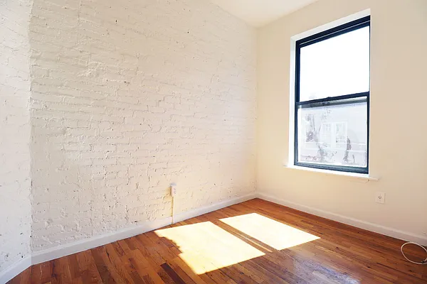 Rented by Keller Williams NYC | media 29
