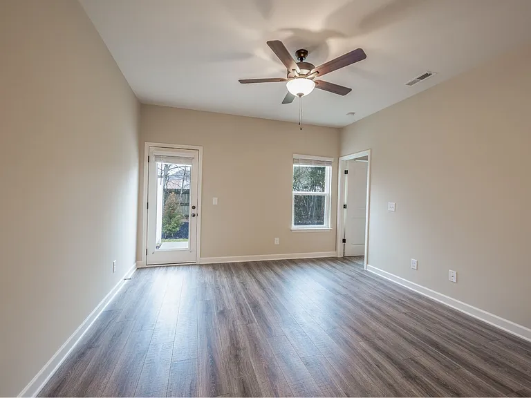 4409 Chusto Dr — Photo 8