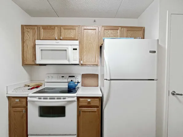 79-14 Rockaway Beach Boulevard image 10 of 15