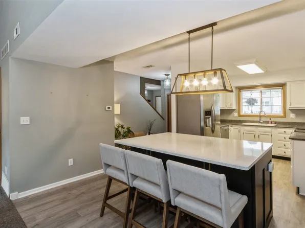 233 Stephans St, Tiffin, IA 52340