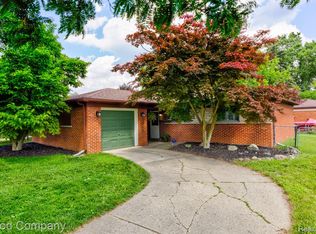 22516 Glenmoor Hts, Farmington, MI