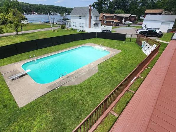 2247 Lakeside Dr, Harveys Lake, PA 18618