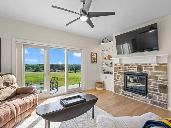 4458 Fairway Ln #30, Sturgeon Bay, WI 54235