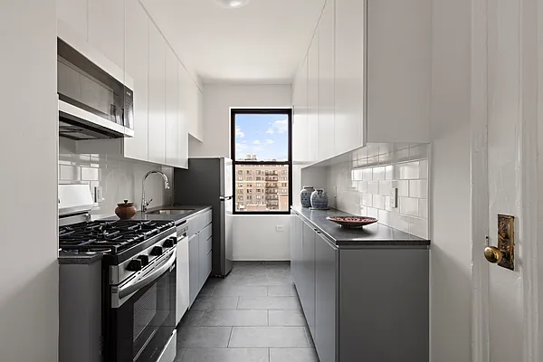 Kitchen, photo 1
