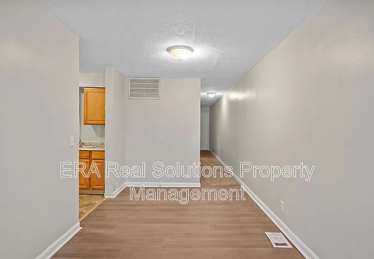 8268 Sandy Ln #B — Photo 7