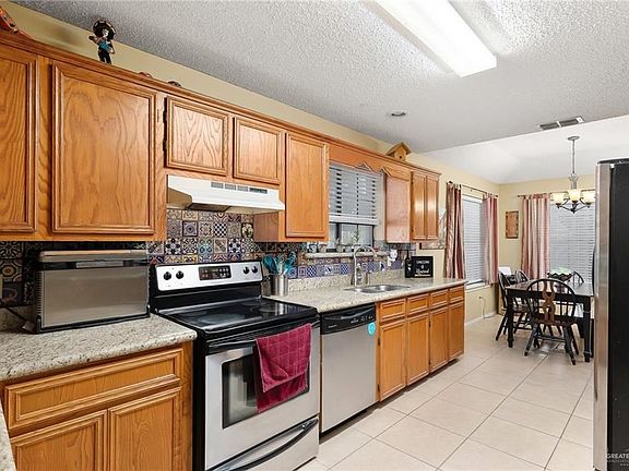 5th image of 1909 Warbler Ave