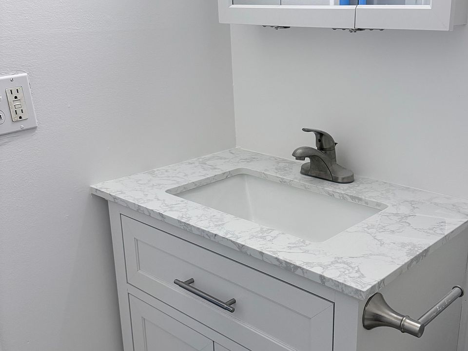 1st image of 200 Woodhills Dr #202