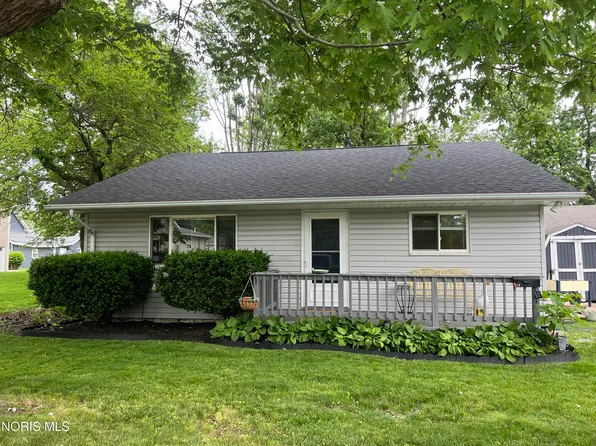 301 Leroy Ave, Bowling Green, OH 43402