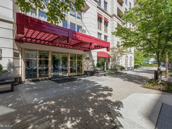 888 N Quincy St Unit 1107, Arlington, VA 22203