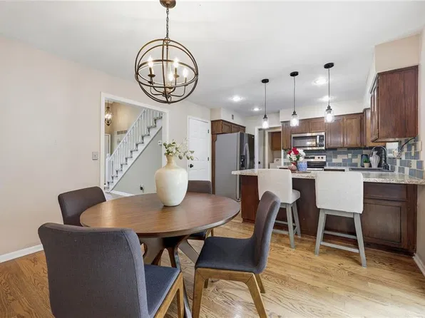 11624 W 113th St, Overland Park, KS 66210