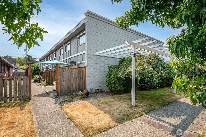 2nd image of 708 N L Street #6