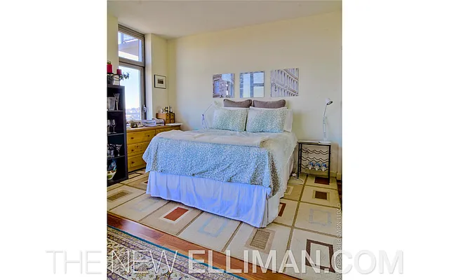 Rented by Douglas Elliman | media 14